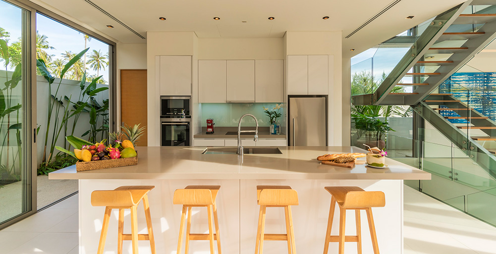 Villa Roxo - Modern kitchen design